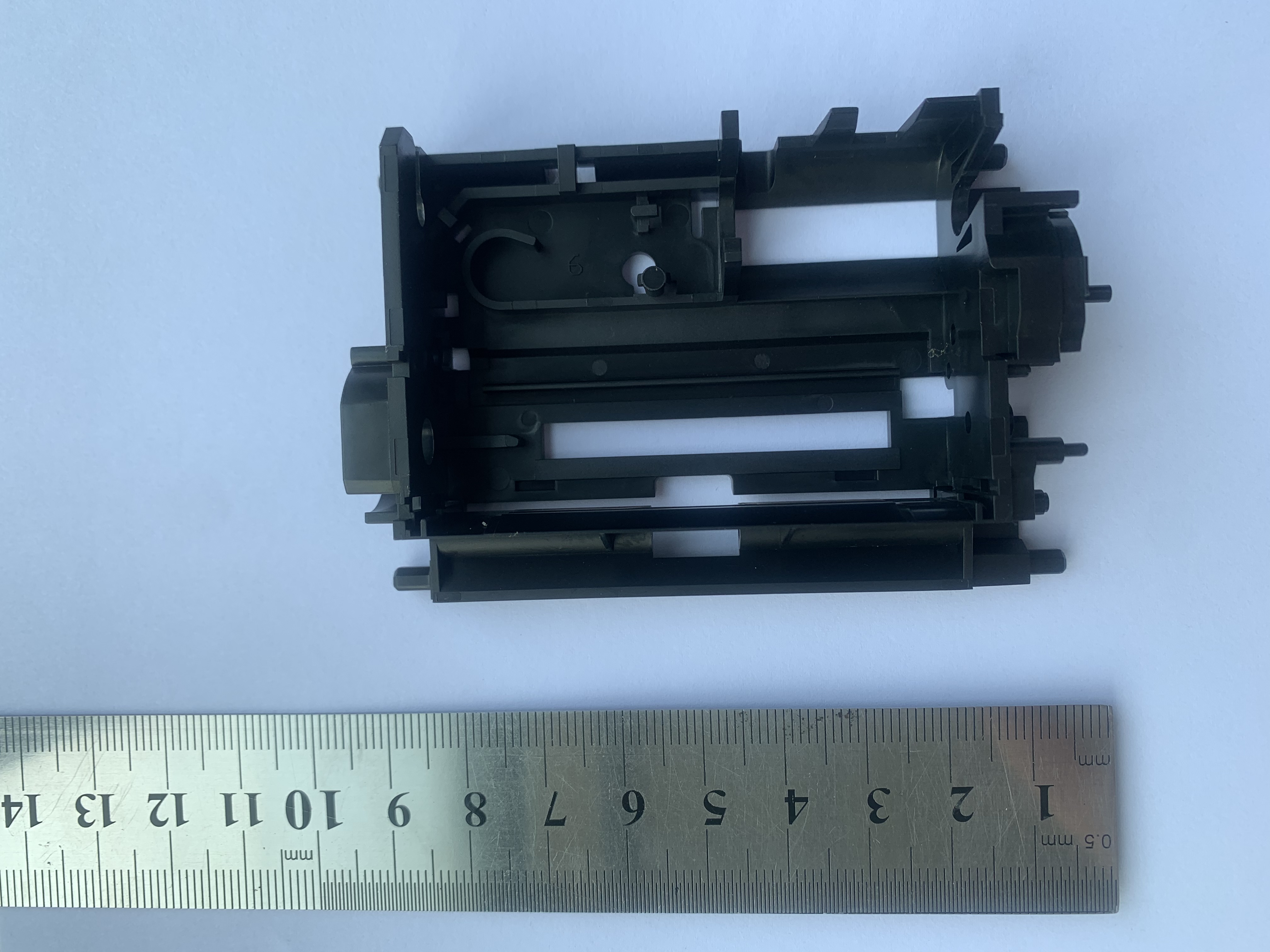 精密結構件(jiàn)6